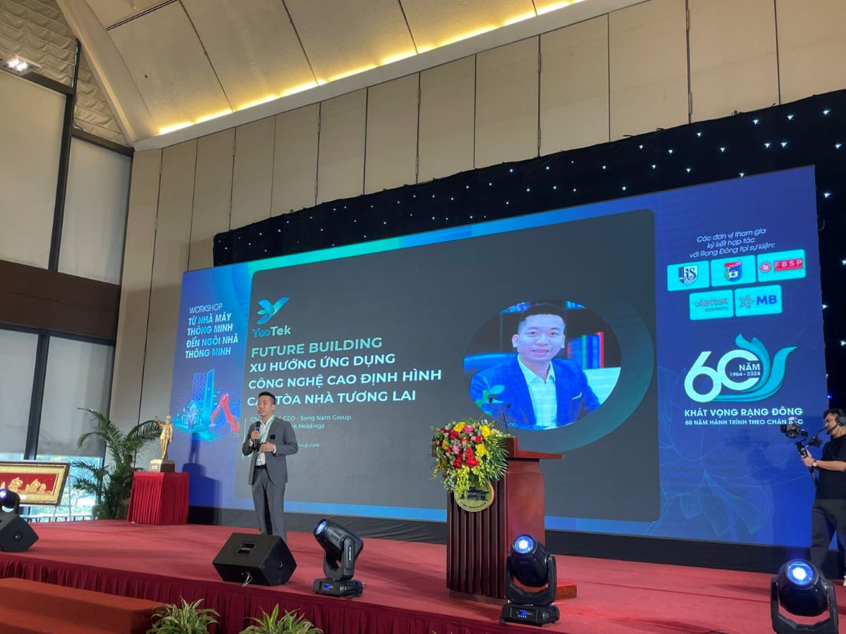 Ông Nguyễn Mạnh Tùng  CEO Yootek phát biểu workshop “Từ nhà máy thông minh đến ngôi nhà thông minh” 