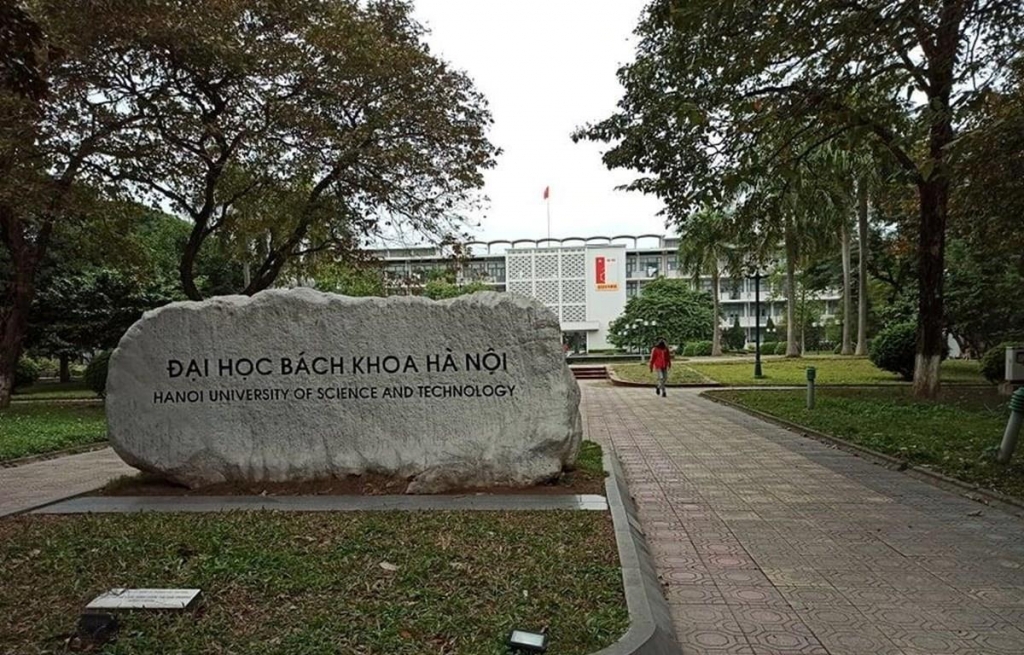 Tham quan Đại học Bách khoa Hà Nội