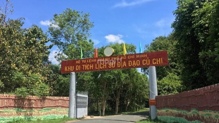 Địa Đạo Củ Chi thu hút nhiều du khách tham quan