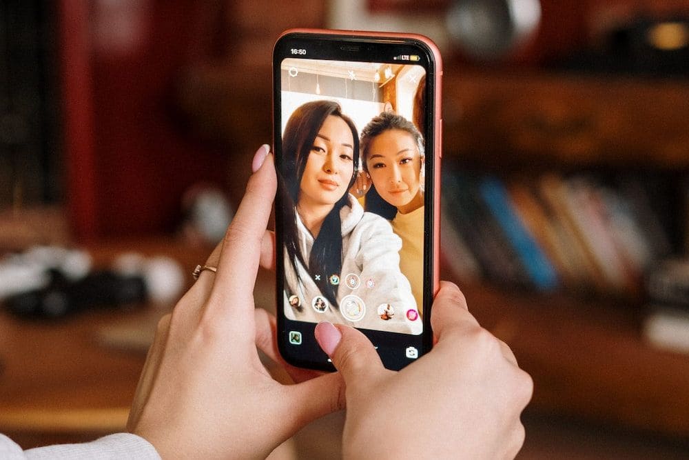 Những nền tảng nổi bật đang dùng AR filter