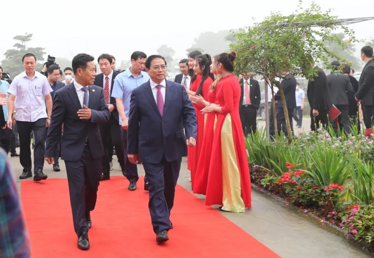 TẬP ĐOÀN SONG NAM GROUP THAM DỰ HỘI NGHỊ CÔNG TÁC ĐÀO TẠO VÀ NGHIÊN CỨU KHOA HỌC TRONG LĨNH VỰC CHIP BÁN DẪN, IOT PLATFORM TRONG KỶ NGUYÊN CHUYỂN ĐỔI SỐ