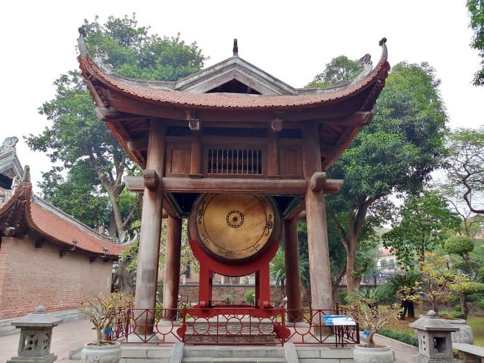 Lầu Trống là một công trình mang tính biểu tượng, gắn liền với truyền thống hiếu học và tinh thần tôn sư trọng đạo của người Việt.