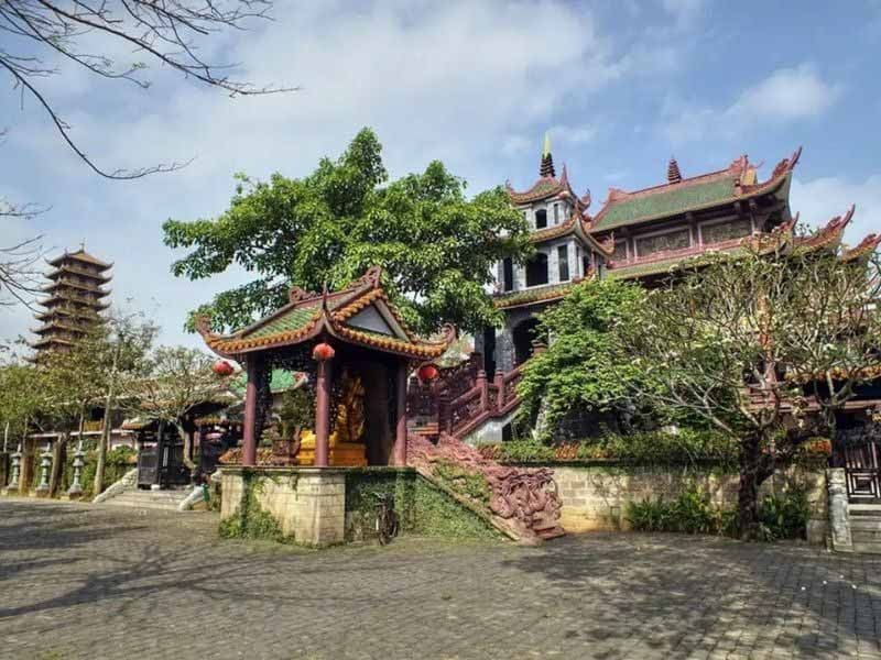 Khu vực chính điện – Tâm điểm linh thiêng của Thiền viện