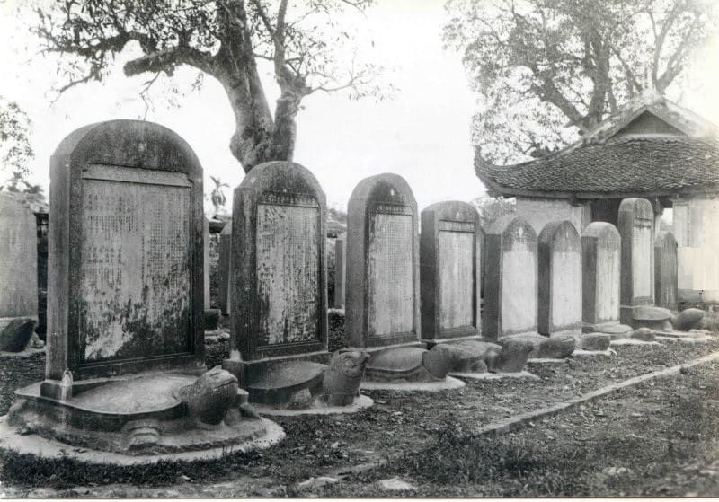 Nội dung bài ký của văn bia tiến sĩ số 1766 mang đậm tinh thần Nho giáo, nhấn mạnh đạo trung quân ái quốc