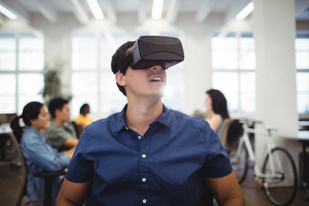 Kính thực tế ảo VR Box hỗtrợ màn hình lớn, tương thích với iPhone và Android đời mới