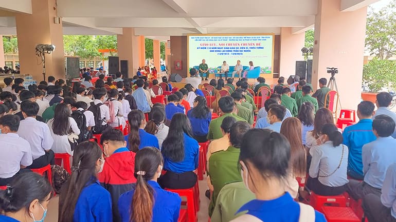 Tại sự kiện, các đại biểu và đoàn viên thanh niên, học sinh, sinh viên đã được xem những hình ảnh quý