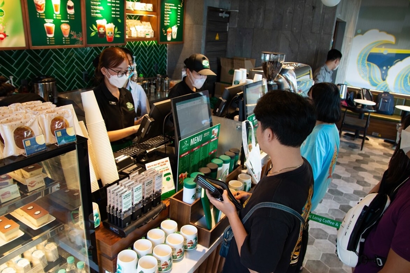 Áp lực cạnh tranh khốc liệt trong ngành FNB