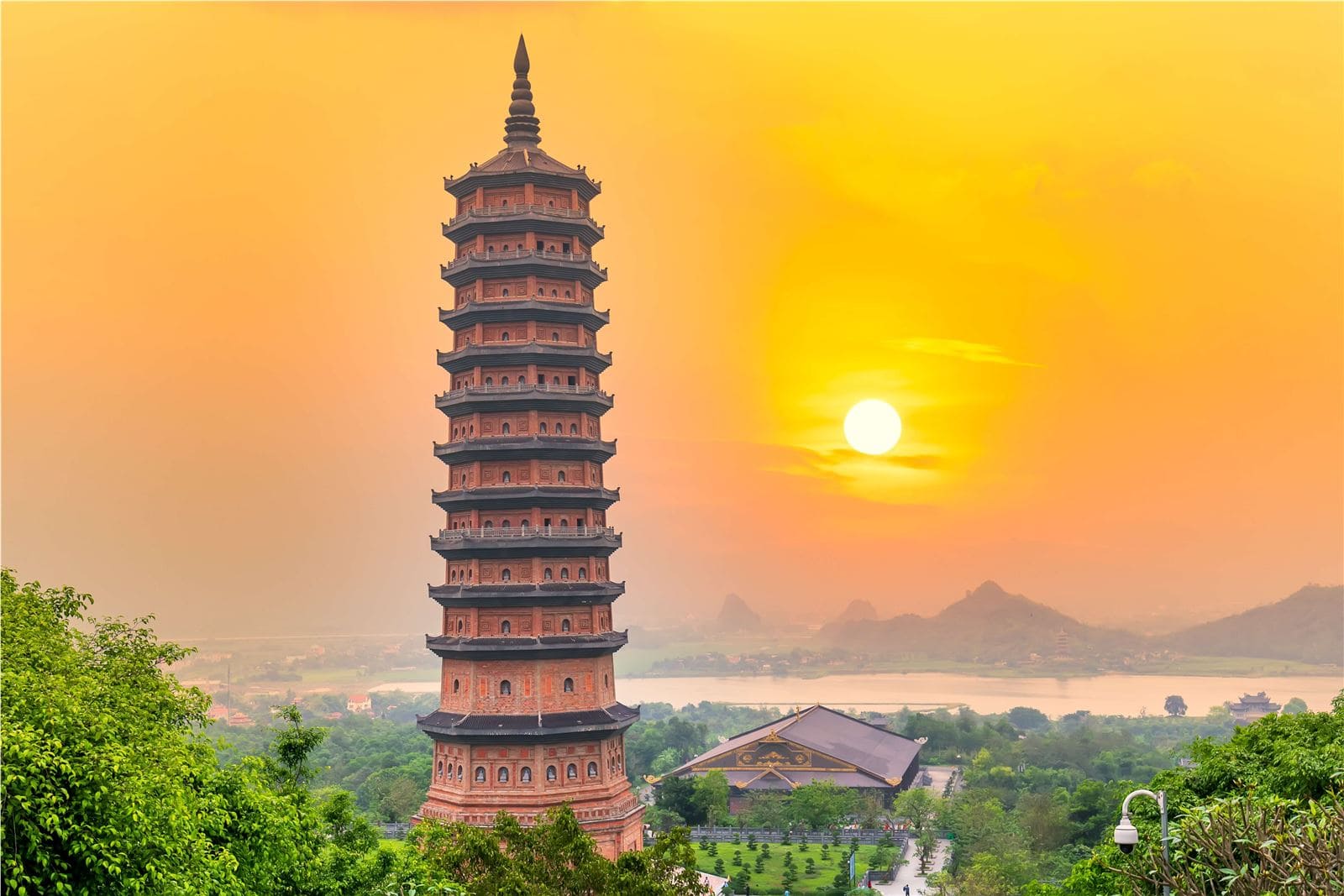 Cụm tâm linh Bái Đính