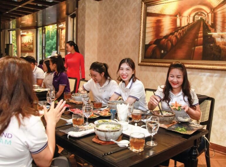 Giới thiệu đôi nét về nhà hàng Phở bát đá 37 Hùng Vương