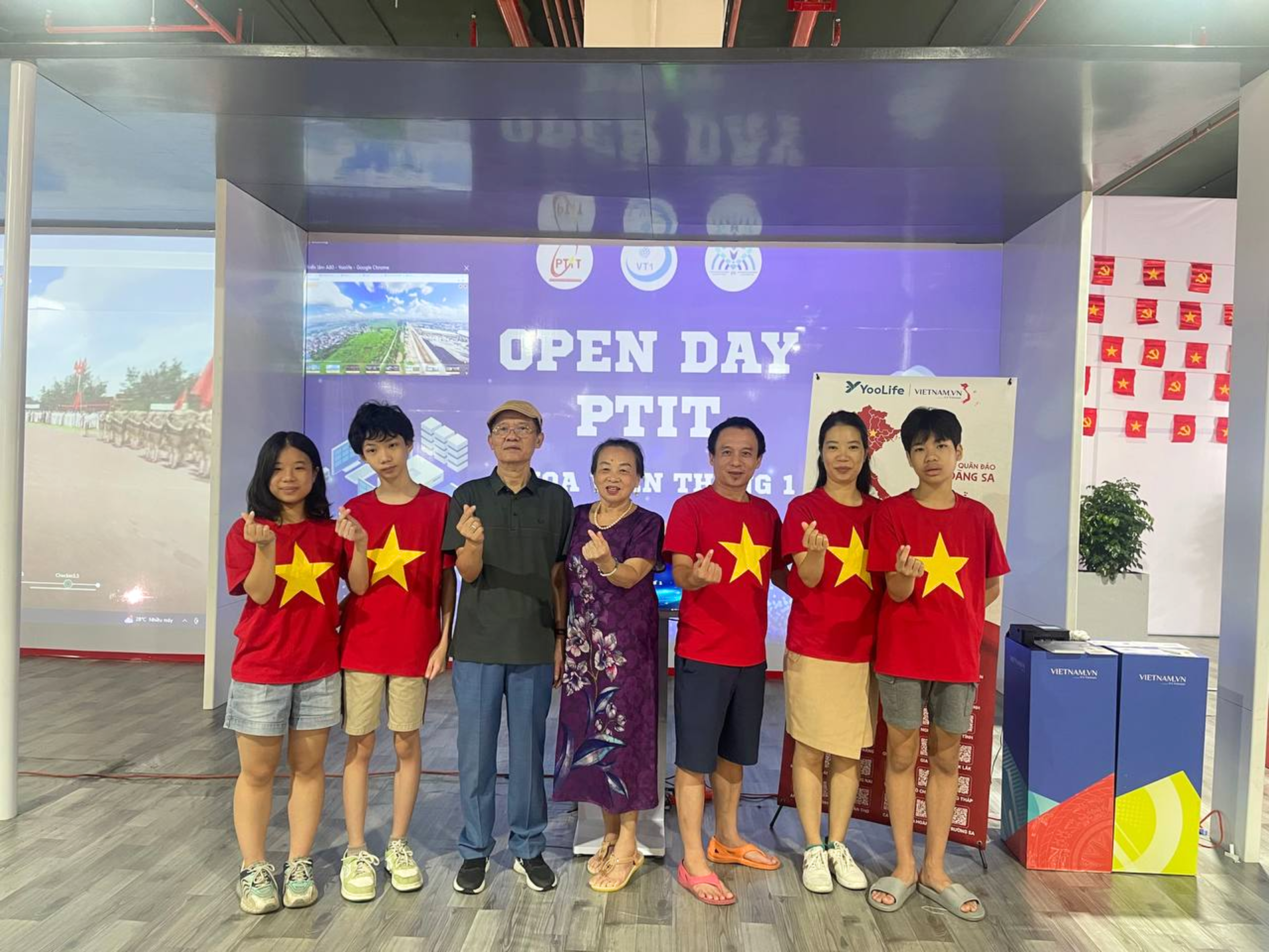 Ai là người phù hợp nhất với trải nghiệm Check-in AR?