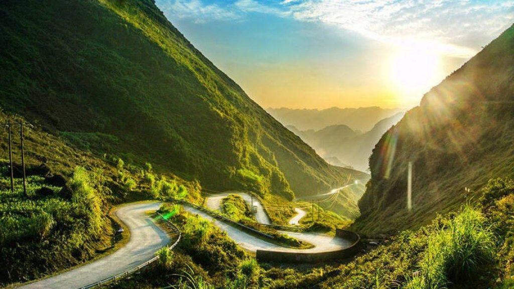 Săn Bình Minh, Ngắm Hoàng Hôn Trên Dốc Chín Khoanh