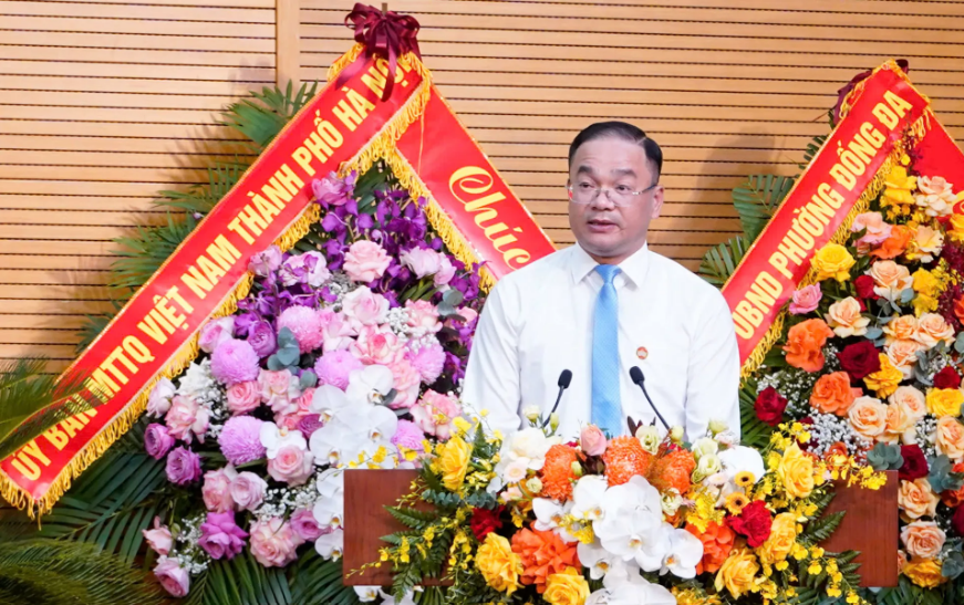 Bí thư Đảng ủy, Chủ tịch HĐND phường Đống Đa Nguyễn Ngọc Việt phát biểu tại Đại hội.