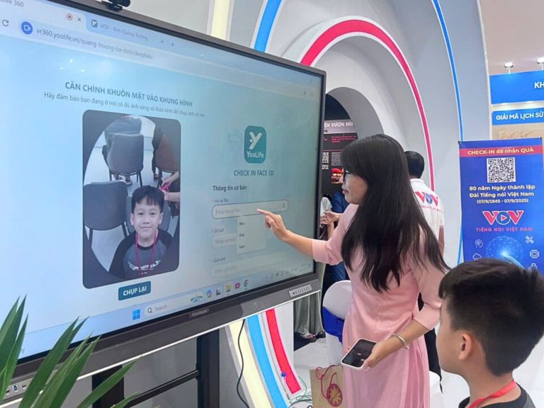 HOÀ MÌNH VÀO LỊCH SỬ, KẾT NỐI CÔNG NGHỆ CÙNG YOOLIFE TẠI GIAN HÀNG VOV – TRIỂN LÃM “80 NĂM HÀNH TRÌNH ĐỘC LẬP – TỰ DO – HẠNH PHÚC”