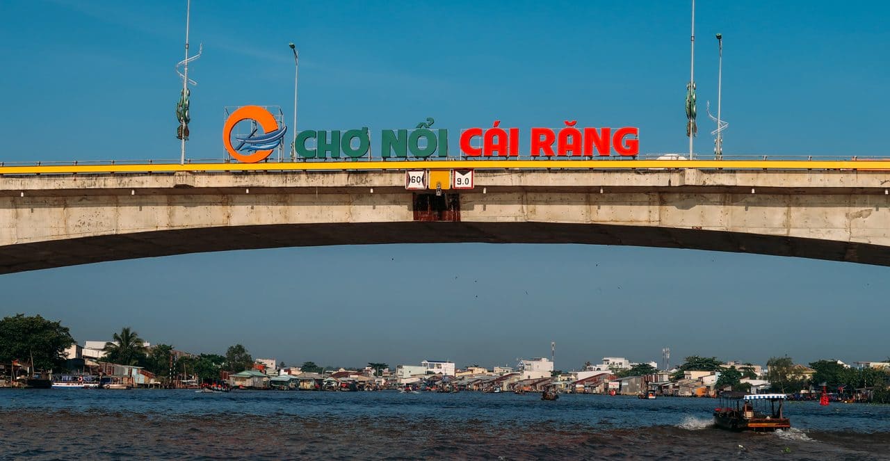 Chợ nổi Cái Răng là nơi phản ánh chân thực đời sống giao thương và nét sinh hoạt đặc trưng của người dân vùng đồng bằng sông