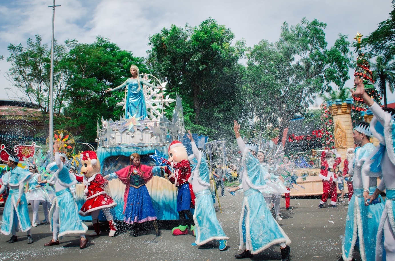 Lễ hội Carnival Đầm Sen là một trong những sự kiện nổi bật tại công viên