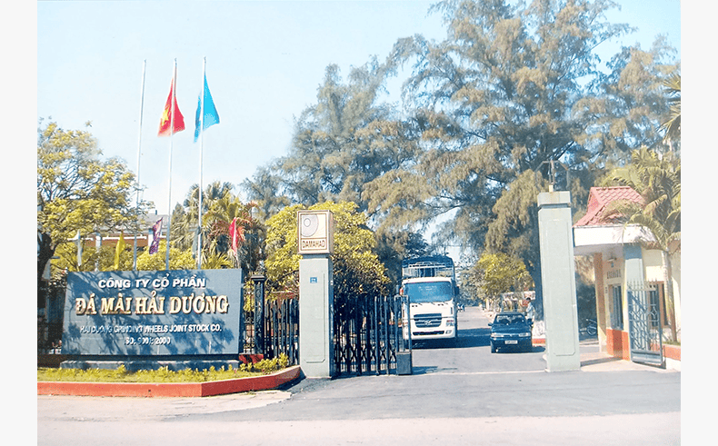 Công ty Cổ phần Đá Mài Hải Dương (DAMAHAD) có tiền thân là Nhà máy chế tạo đá mài Hải Dương