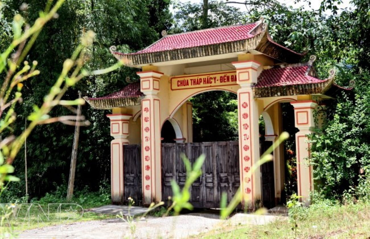 Đền Đại Cại nằm ở đâu? Quần thể Chùa tháp Hắc Y bí ẩn