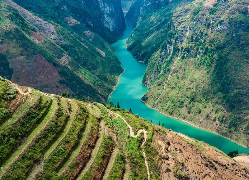 Toàn cảnh núi non hùng vĩ Hà Giang