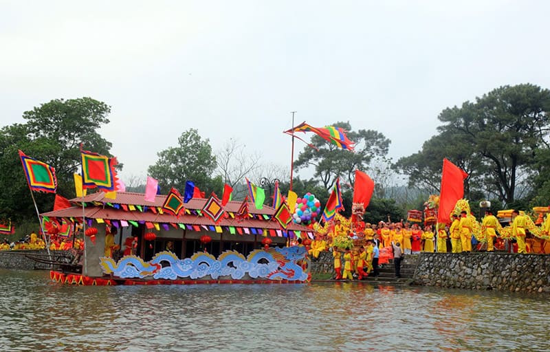 Lễ Hội Truyền Thống Tại Đền Kiếp Bạc
