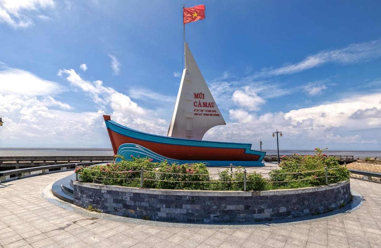 Kinh nghiệm di chuyển đến Mũi Cà Mau