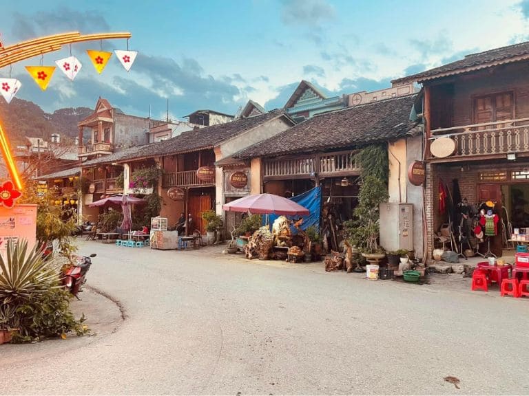 Phố cổ Đồng Văn – Nét trầm mặc giữa cao nguyên đá