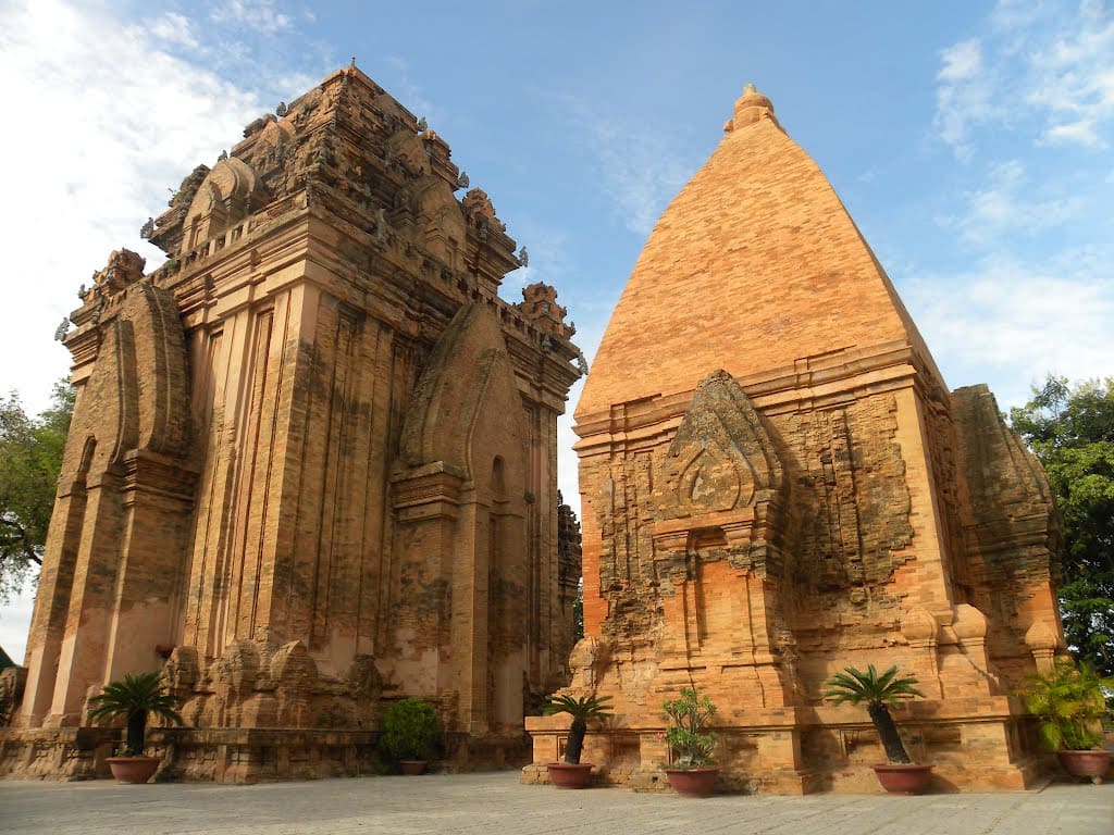 Khám phá Tháp Bà Ponagar Nha Trang