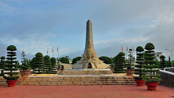 Kiến trúc và không gian tượng đài