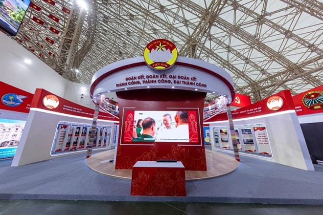Hình tượng hoa sen – Biểu trưng cho đoàn kết và phát triển