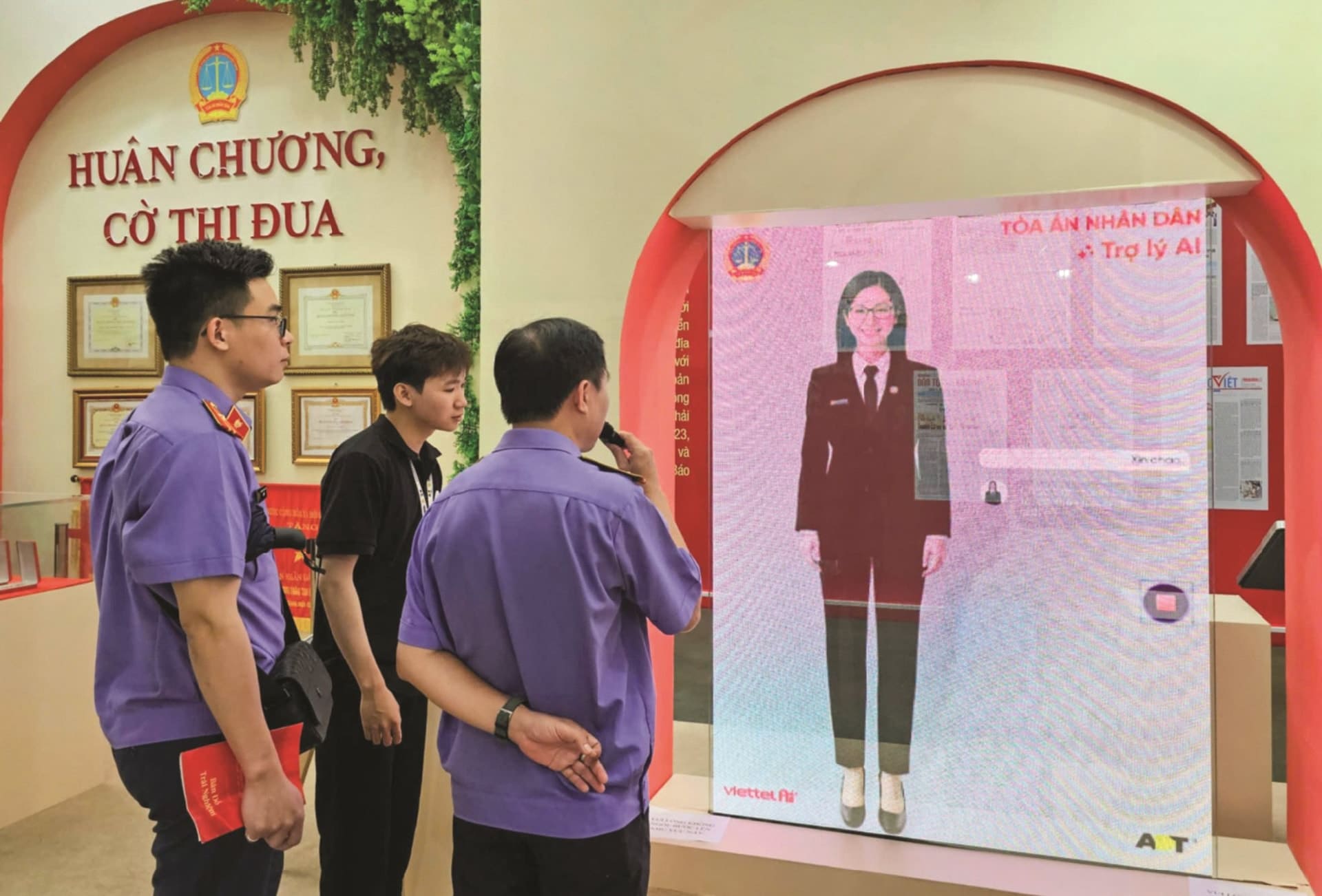 Gian trưng bày - Thu hút hàng chục nghìn lượt khách