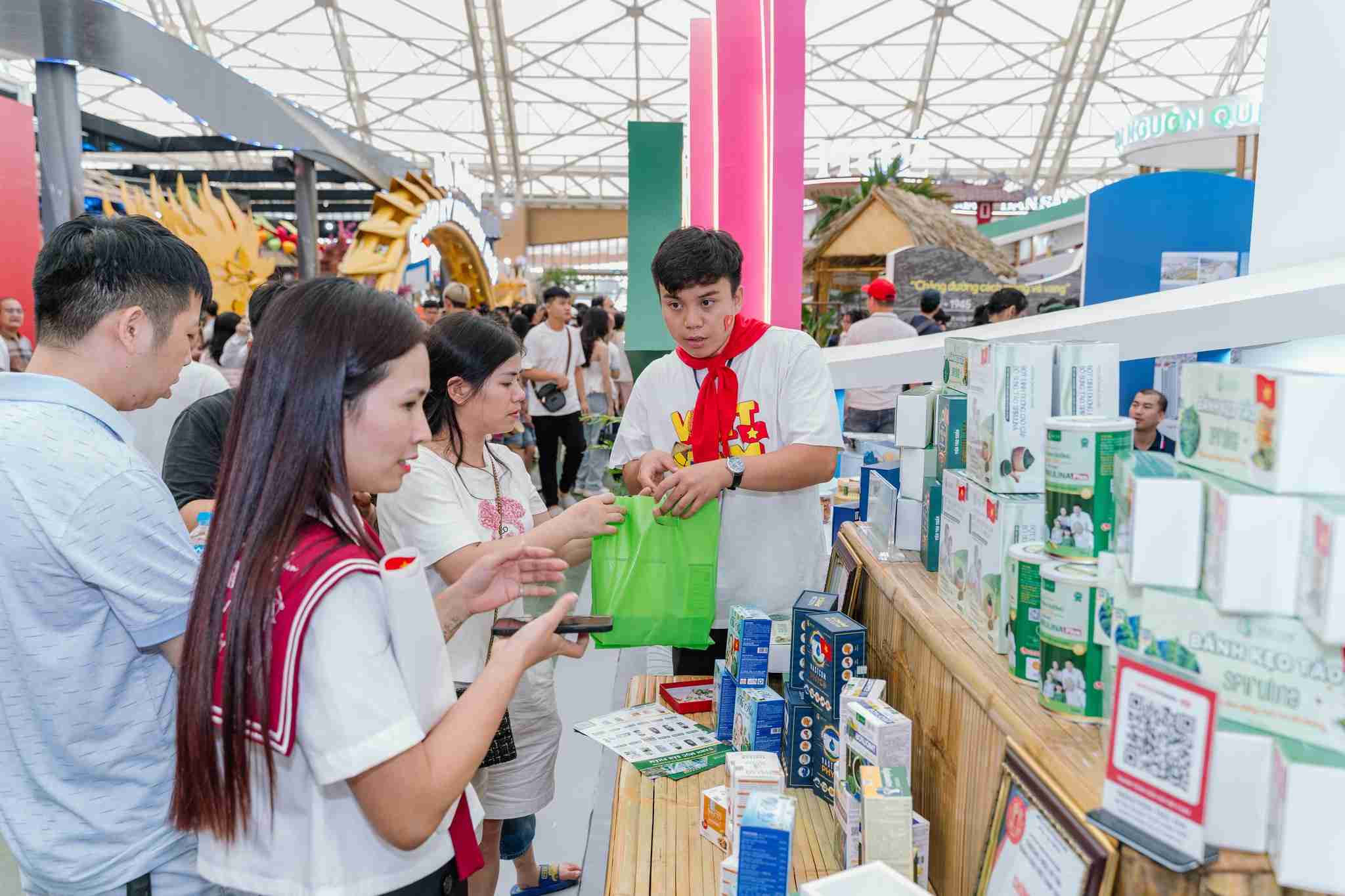 Nghệ An – Khẳng định thương hiệu và sức hút tại triển lãm