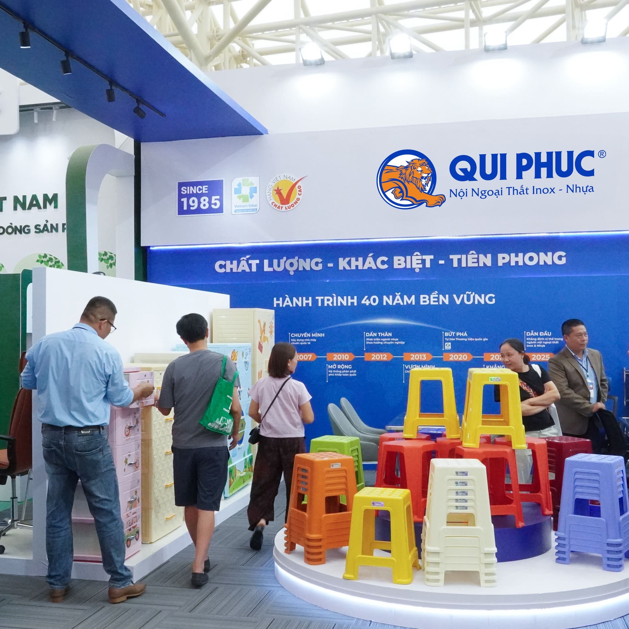 Gian hàng của Qui Phúc tại A80 được thiết kế theo phong cách “Đổi mới – Bền vững – Gần gũi”