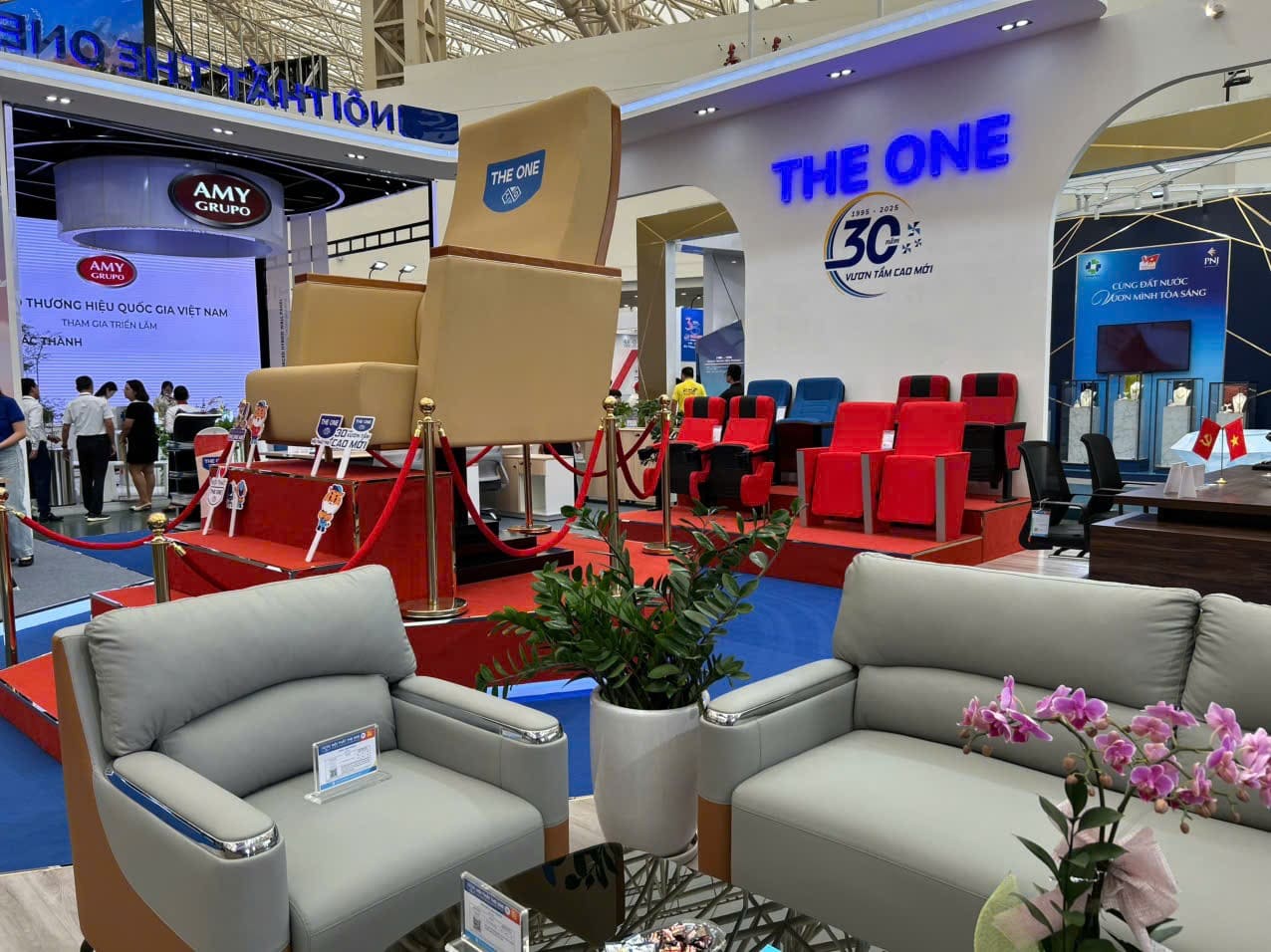 Hành trình 30 năm vững bước của thương hiệu The One