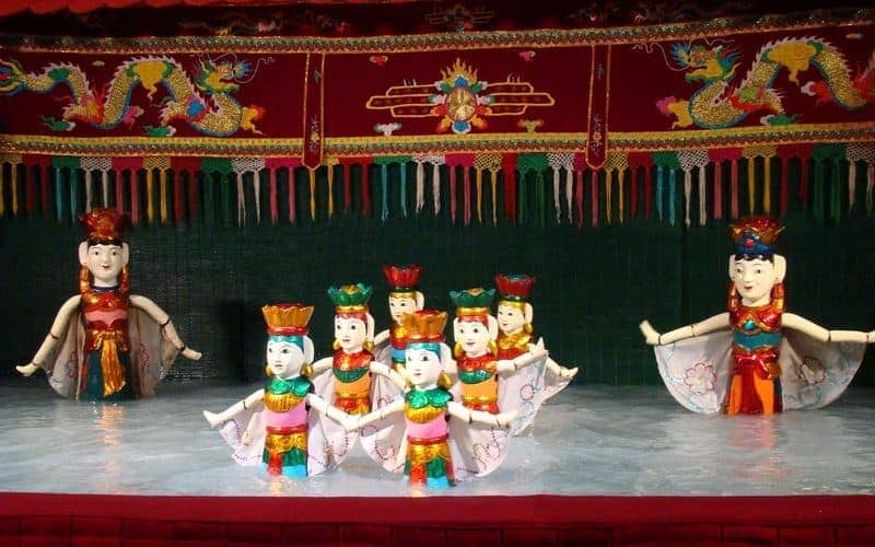 Hình ảnh Cô Tiên trong múa rối nước không chỉ đẹp về hình thức mà còn giàu chiều sâu nhân văn.