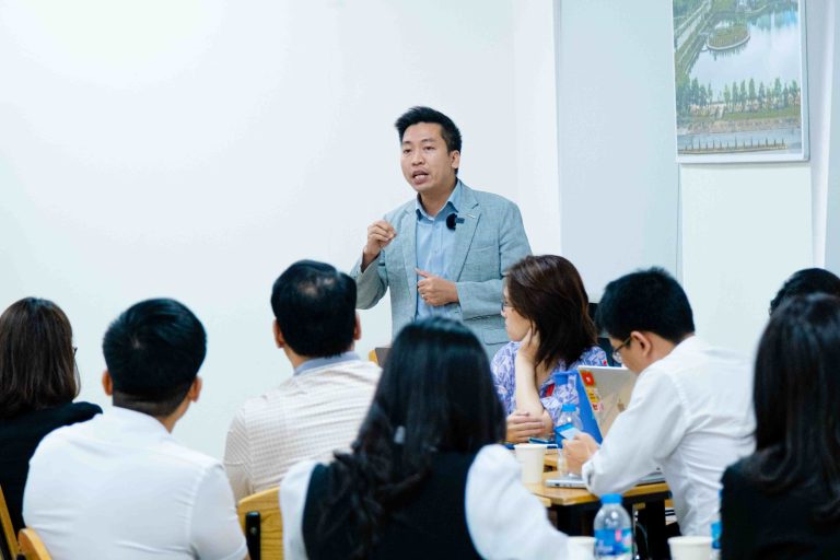 ỨNG DỤNG CÔNG NGHỆ VR/360 TRONG PHÁT TRIỂN HỌC LIỆU VÀ TRẢI NGHIỆM HỌC TẬP TƯƠNG TÁC”