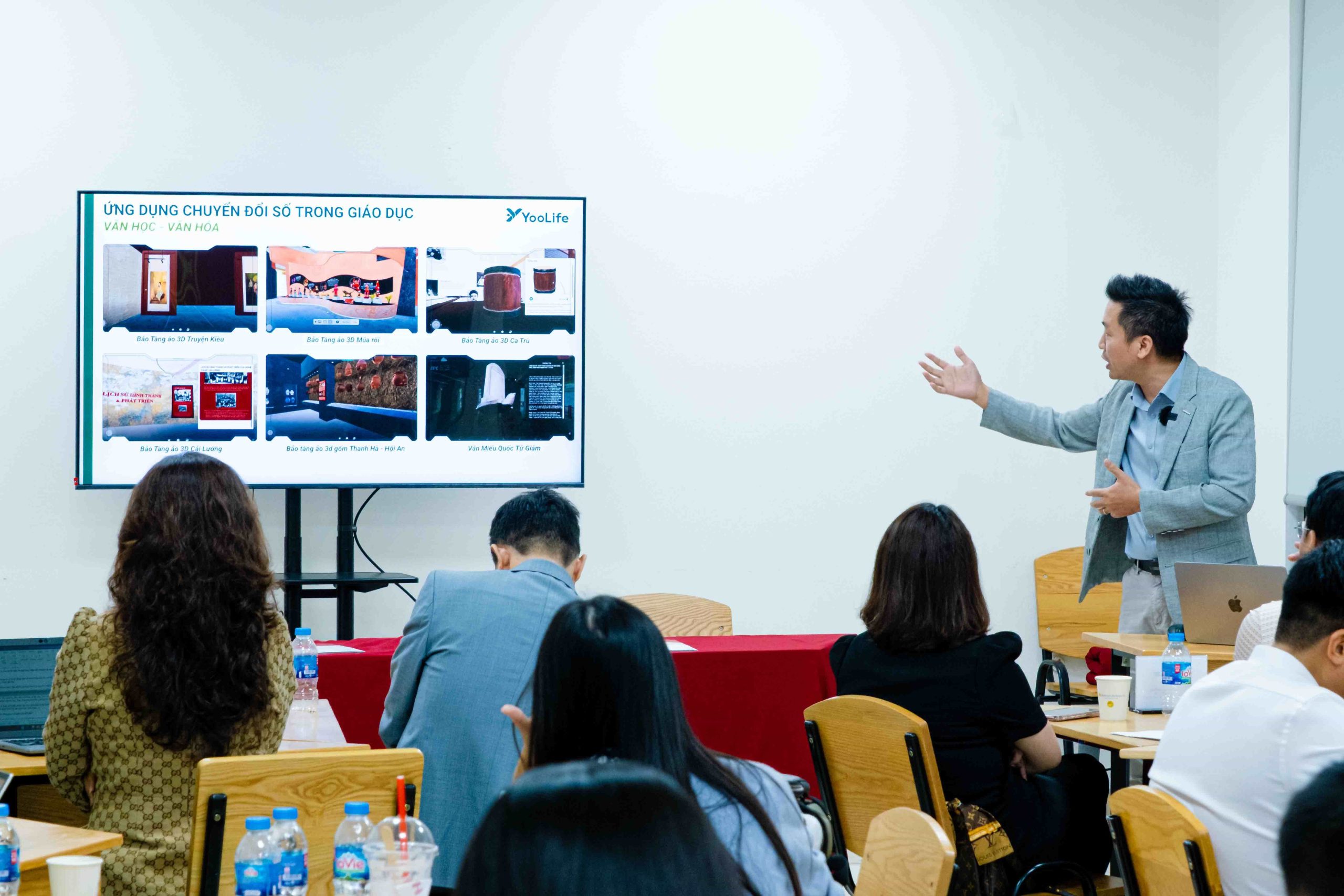 Ông Nguyễn Mạnh Tùng – CEO YooLife chia sẻ về chuyên đề “Ứng dụng công nghệ VR/360 trong phát triển học liệu và trải nghiệm học tập tương tác”.