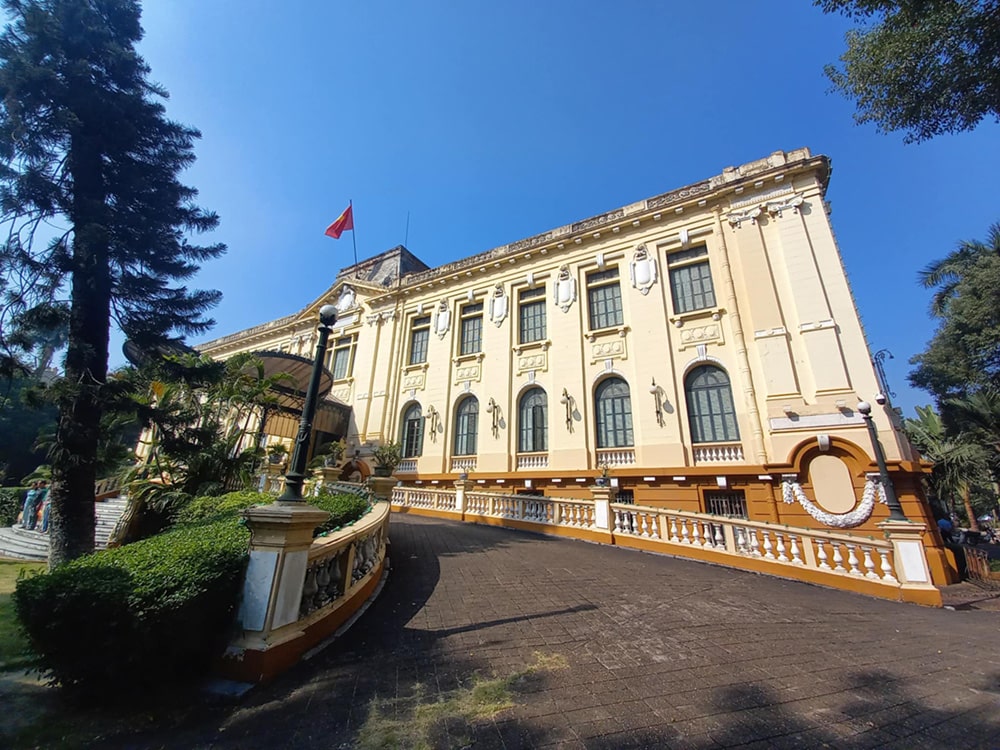 Quá trình hình thành và thay đổi vai trò của Bắc Bộ Phủ phản ánh chiều sâu lịch sử Việt Nam qua nhiều giai đoạn