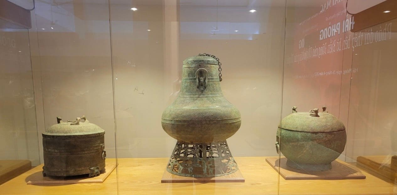 Khu trưng bày hiện vật gỗ, mây, tre