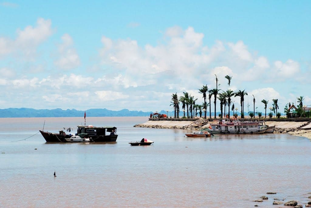 Bến tàu Không Số K15 còn được gọi thân thương là “bến Nghiêng”.  