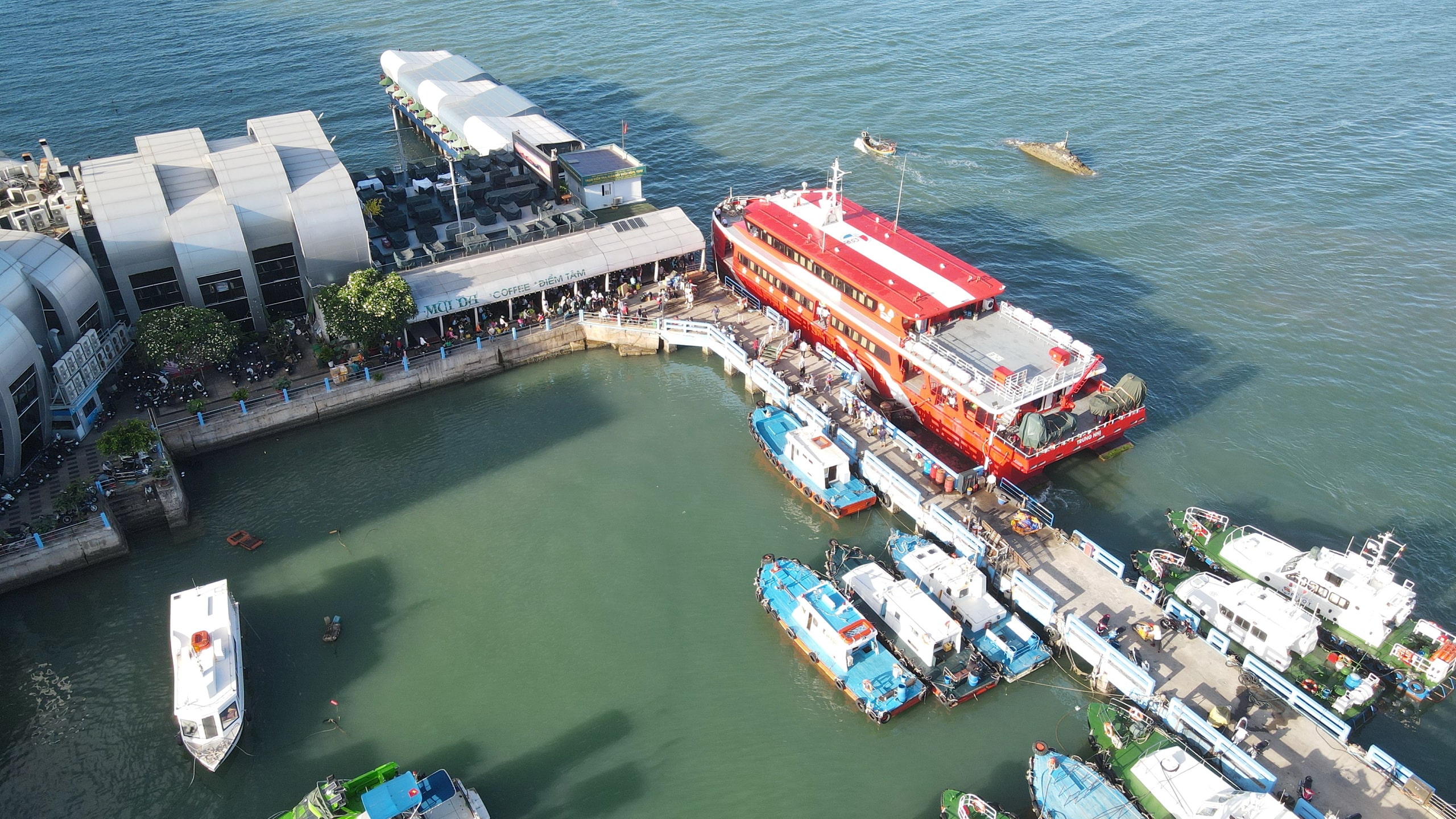 ảng Cầu Đá – cửa ngõ kết nối biển đảo của Vũng Tàu