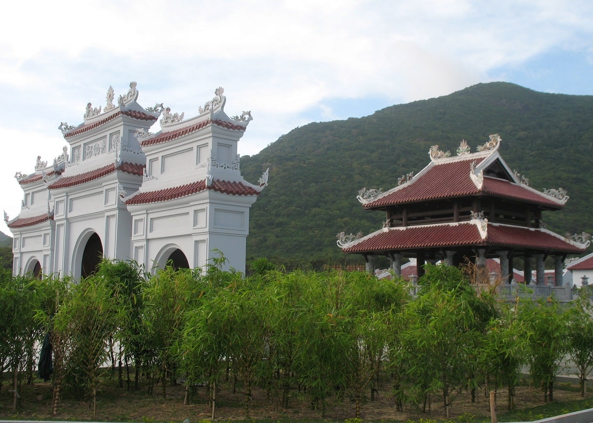 Trải nghiệm tham quan Đền Thờ Côn Đảo