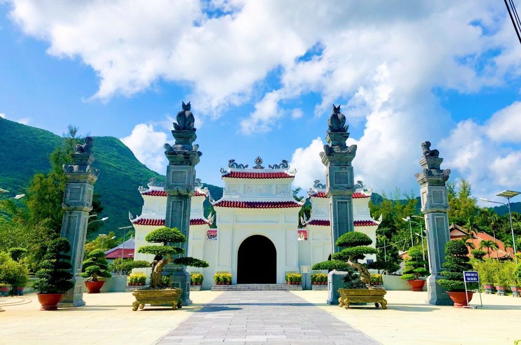 Đền Thờ Côn Đảo là một trong những công trình tâm linh mang dấu ấn sâu đậm