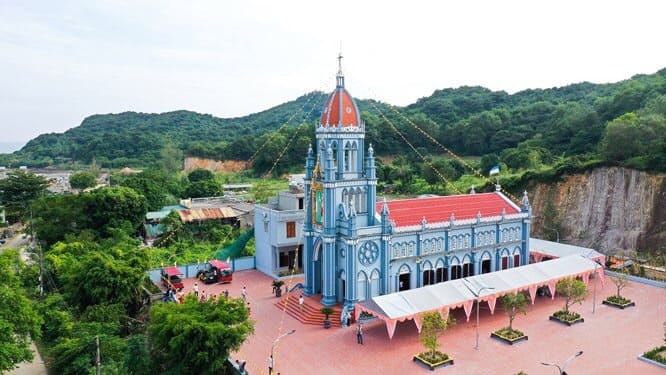 Kiến trúc độc đáo của nhà thờ Công giáo Cô Tô