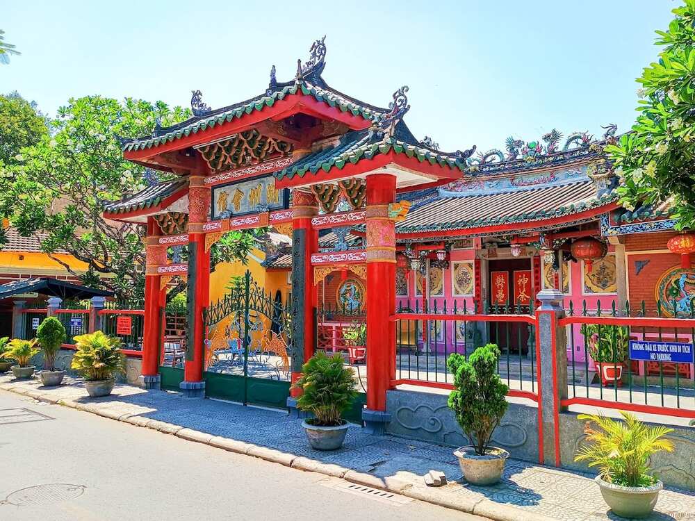 Hội quán đóng vai trò quan trọng trong đời sống cộng đồng người Hoa ở Hội An