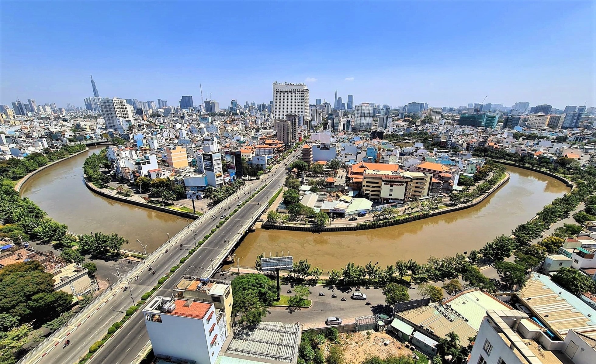 Bản sắc văn hóa đường phố và lối sống Sài Gòn ven kênh