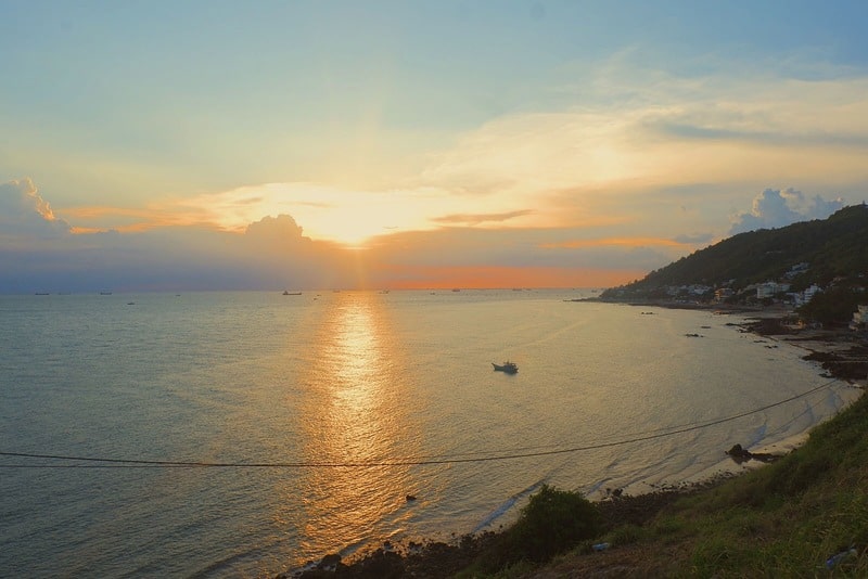 Ánh sáng ở đây tạo ra những khoảnh khắc rực rỡ vào sáng sớm và chiều muộn