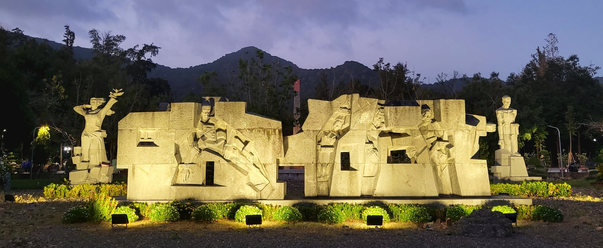 Những chiến sĩ và tù nhân chính trị tiêu biểu khác