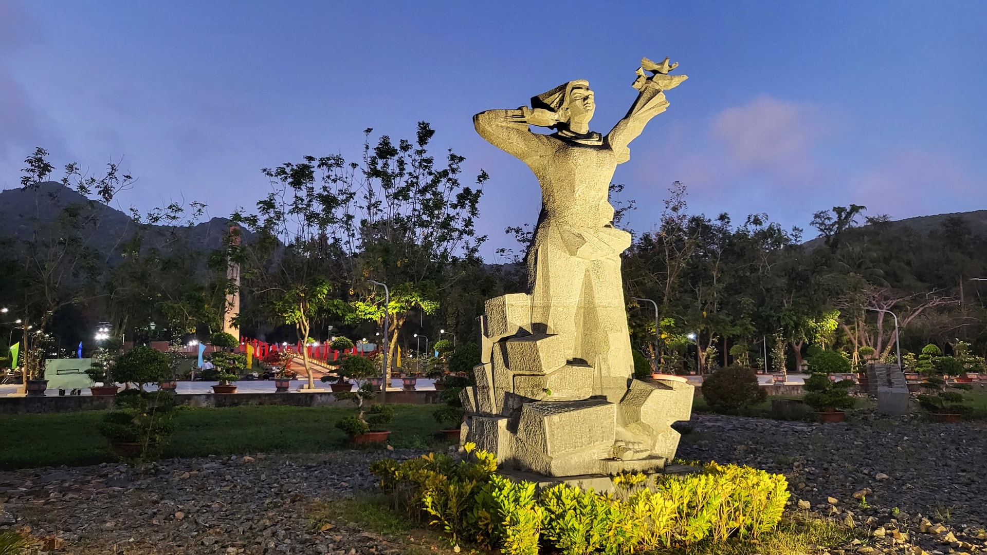 Tên tuổi chị Sáu đã trở thành biểu tượng của lòng dũng cảm và tinh thần bất khuất