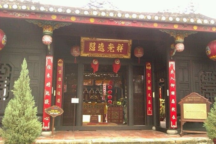 ụy Tiên Đường Minh Hương tọa lạc tại số 14 Trần Phú, phường Cẩm Phô, thành phố Hội An, tỉnh Quảng Nam