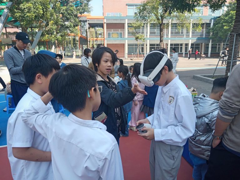 YOOLIFE HỢP TÁC TRÍ VIỆT: SỰ KIỆN GIAO LƯU TRẢI NGHIỆM CÔNG NGHỆ TẠI EDISON SCHOOL ECOPARK