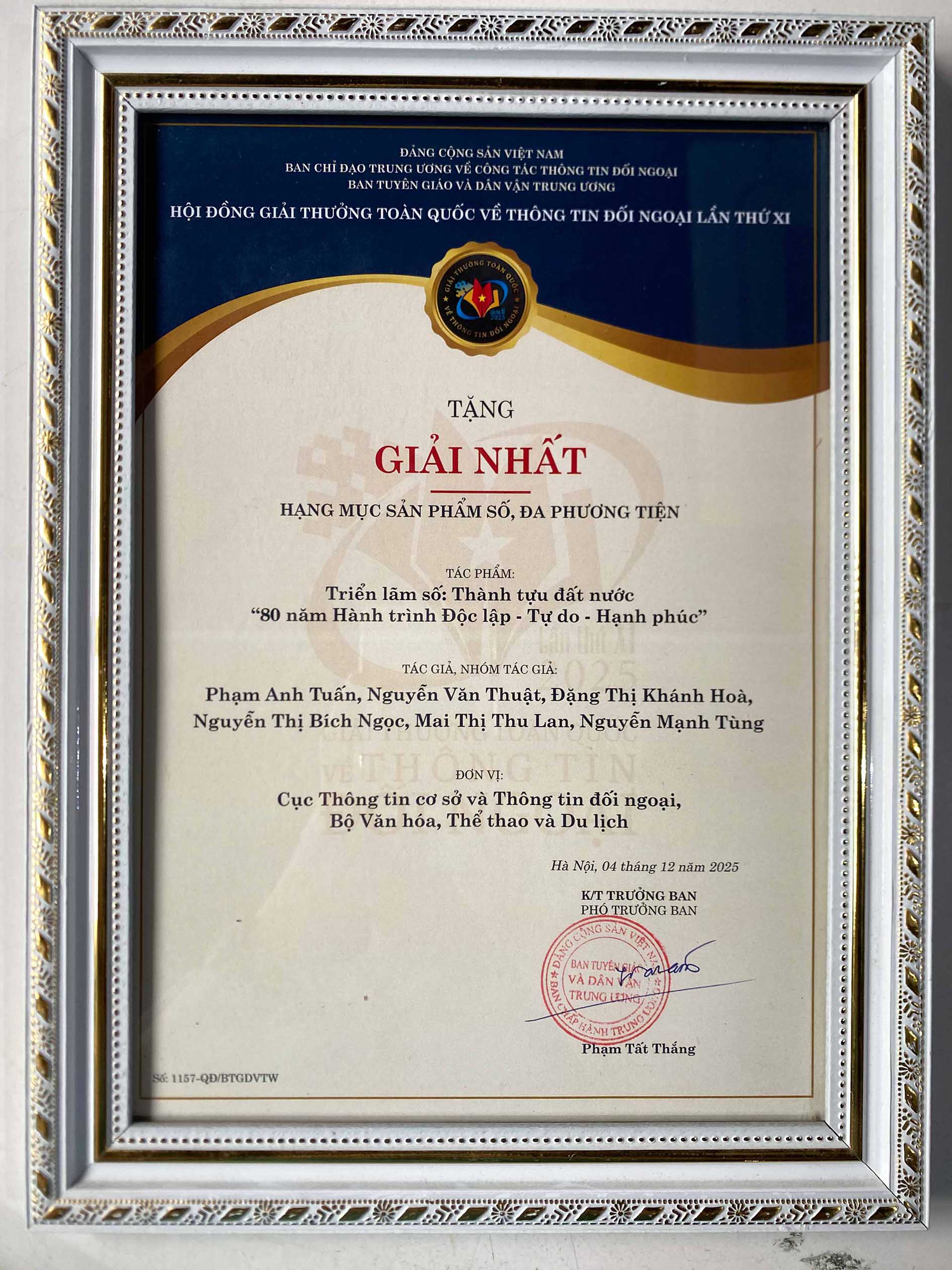 Tác phẩm "Triển lãm số: Thành tựu đất nước" xuất sắc giành ngôi vị cao nhất nhờ ứng dụng công nghệ Metaverse và trải nghiệm đa phương tiện đột phá.